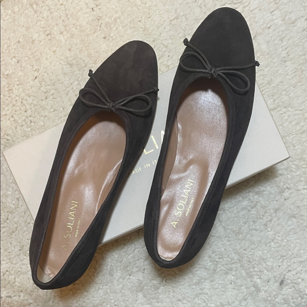 A. Soliani Como Ballet flats in brown suede